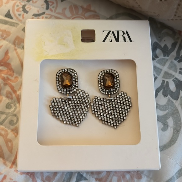 Nwt- zara- rhinestone heart earrings (matching necklace available) - Picture 3 of 5